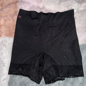 Ruby Ribbon Black Lace Trim Women's Intimate Shorts XL